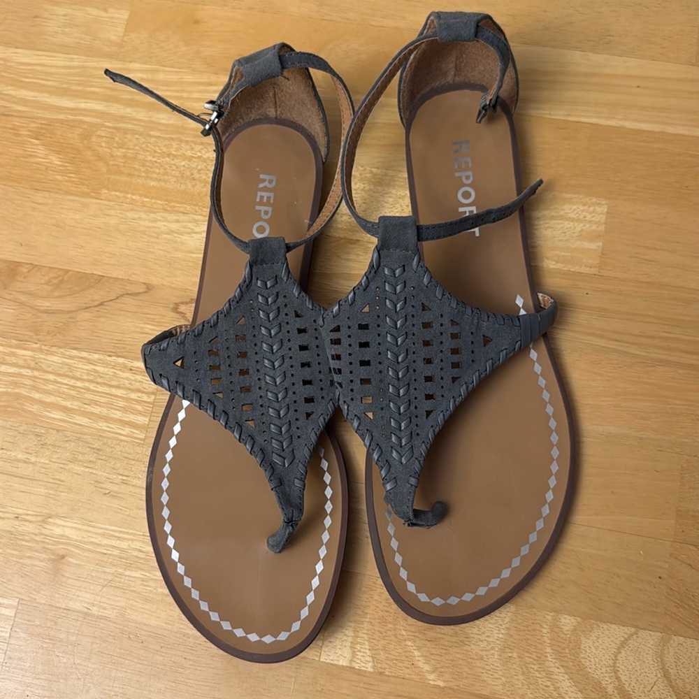 Report Sandals, Size 9.5